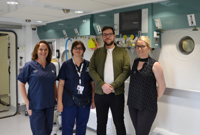 Irene Kirby, Dr Alex Parini, Liam Mangan-Smith, Dr Bridget Devaney in The Alfred's hyperbaric unit.